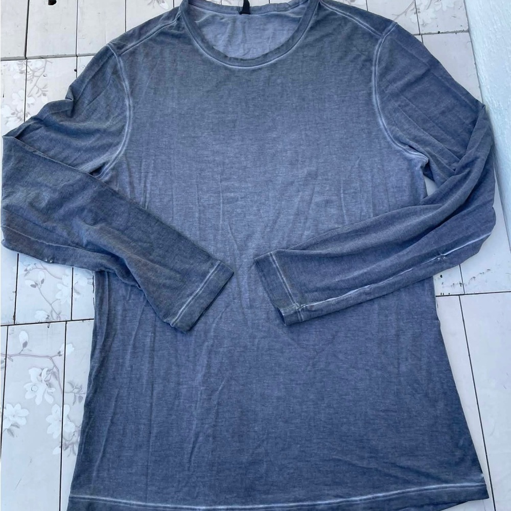 lululemon athletica Men's Long-Sleeve Crew in Slate Gray